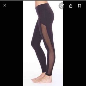 Black lululemon leggings